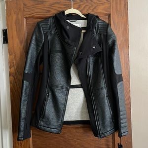 NWT assymetric hooded moto Blanc Noir jacket